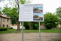Skveras Vilniaus Senamiestyje prie&scaron;ais &Scaron;v. Onos bažnyčią
