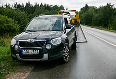 Čekoniškių kaime vertėsi „Škoda“