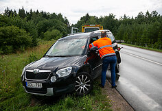 Čekoniškių kaime vertėsi „Škoda“