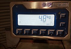 Sulaikytame automobilyje – 48 kilogramai elektroninių detalių laužo kontrabandos