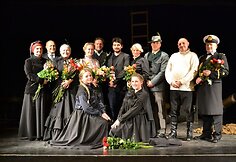 Ry&scaron;kiausia scenografija &ndash; Priekulės kultūros centro Ernsto Vicherto spektaklis &bdquo;&Scaron;aktarpis&ldquo;