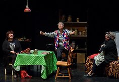 Ry&scaron;kiausias debiutas &ndash; Klaipėdos žydų bendruomenės teatro &bdquo;&Scaron;atil&ldquo; spektaklis MAMULĖS