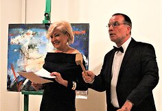&bdquo;Aukcionuose reikia įtikinti auditoriją, sudominti papasakojus kažkokią istoriją,&ldquo; &ndash; sako Saulius Pilinkus ir Edita Mildažytė