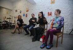 Dailininkės iniciatyva Marijampolėje ant tunelio sienų įamžinami žmonių veidai