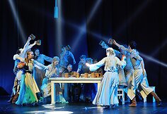 Akimirka i&scaron; miuziklo &bdquo;Eglė žalčių karalienė &Scaron;iauliuose