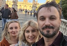 Eimutis Kvo&scaron;čiauskas su seserimis