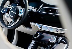 Jaguar I-PACE interjeras 
