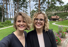 Gabrielė Bernotaitė su sužadėtine Gerda