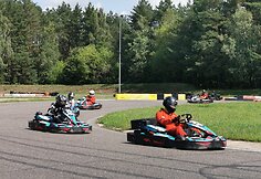 Kartingo lelnktynių akimirka