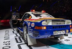 Porsche 959 pavėlavo į B Grupės ralį, bet suspėjo tapti Dakaro nugalėtoju