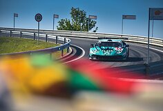 &bdquo;Porsche Club by LG OLED&ldquo; komanda