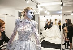 Vestuvinių suknelių salono atidarymo akimirka