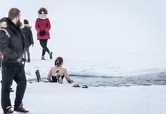 Švento Valentino diena palydėta maudynėmis