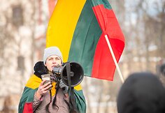 &bdquo;Noriu tikros nepriklausomybės Lietuvai &ndash; be kaukių&ldquo;, &ndash; tvirtino viena moteris.