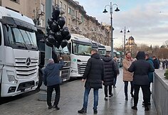 Vežėjai renkasi į protestą Gedimino prospekte