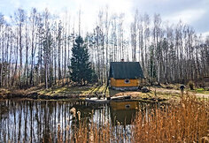 Rąstinė sodyba-vienkiemis mi&scaron;ke, Molėtų rajone, su 12 a tvenkinio krantu (59 900 Eur)