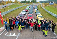 &bdquo;Porsche&ldquo; entuziastų metai: rinkosi ne tik &bdquo;gazuoti&ldquo;, bet ir pažinti Lietuvą