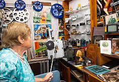 Marytė Virbickienė Raguvoje įkūrė kino muziejų