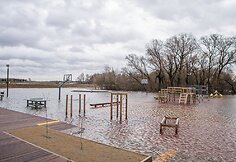 Patvinusi Lėvens upė Panevėžio rajone
