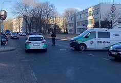 Prie J.Basanavičiaus gatvės rastas daiktas, panašus į granatą