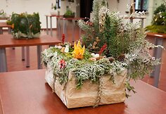 Kalėdinė dvasia gyva floristinėse kompozicijose