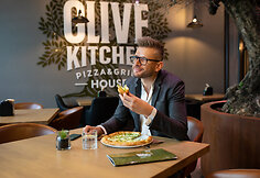 Garsus šefas įvertino Vilniuje duris atvėrusį restoraną „Olive Kitchen“