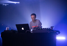 &bdquo;Ten Walls&ldquo; debiutinio albumo pristatymo akimirka