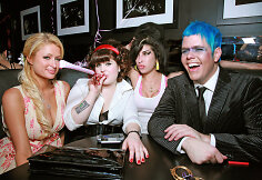 Paris Hilton, Kelly Osbourne, Amy Winehouse ir Perezas Hiltonas