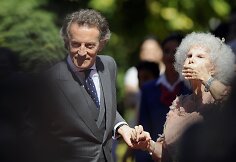 Albos kunigaikštienė Maria del Rosario Cayetana Fitz-James Stuart su savo vyru Alfonso Diezu (2011 m.)