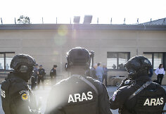Lietuvos policijos antiteroristinių operacijų rinktinės „Aras“ šaudyklos bei treniruočių bazės atidarymo ceremonija