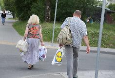 Po darbų vilniečiai suskubo į naujai atidarytas &bdquo;Lidl&ldquo; parduotuves