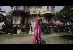 Eleonora Sebrova vaizdo klipe „I Follow You“
