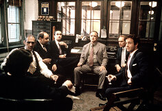 Abe'as Vigoda, Richardas S. Castellano, Johnas Cazale, Marlonas Brando, Robertas Duvallis ir Jamesas Caanas filme &bdquo;Krik&scaron;tatėvis&ldquo; (1972 m.)