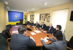 Partijos „Tvarka ir teisingumas“ būstinėje susirinkimas