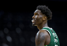 Nigel Hayes