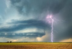 Fotografo Dennis Oswald daryta audros ir žaibo nuotrauka Oklahomoje