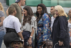 Besilaukianti Serena Williams stebi &bdquo;Roland Garros&ldquo; čempionatą 