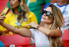 Brazilo Roberto Firmino žmona Larissa Pereira
