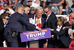Pasikėsinta į Donaldo Trumpo gyvybę