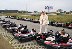 Žinomi žmonės kartingų trasoje