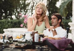 Melanie Griffith ir Antonio Banderasas filme &bdquo;Dviejų per daug&ldquo; (1995 m.)