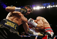 Jorge'as Linaresas prie&scaron; Anthony Crolla