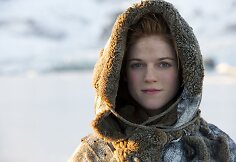 Rose Leslie seriale &bdquo;Sostų karai&ldquo;