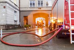 Į namą esantį &scaron;alia Seimo skubėjo ugnegesiai gelbėtojai