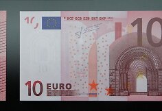 10 eurų banknotai