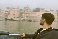 Baidare Varanasyje Indijoje