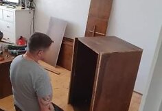 I&scaron; senos sekcijos gaminamas vaikų žaidimo namelis