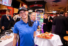 &bdquo;Domino's Pizza&ldquo; restorano atidarymo akimirka