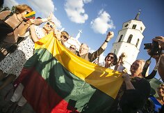 Gyva grandinė "Baltijos kelias - tai mes" akimirka