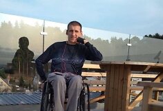 Norėdamas gauti darbą, neįgalus ir pir&scaron;tų nevaldantis jaunuolis i&scaron;ugdė neįtikėtinus sugebėjimus